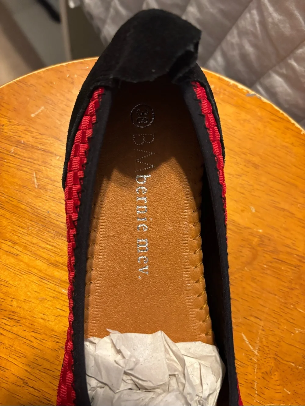 Bernie Mev Hazel Bella Me Black Red Slip On Woven Ballet Flats Size 7.5 / Eur 38